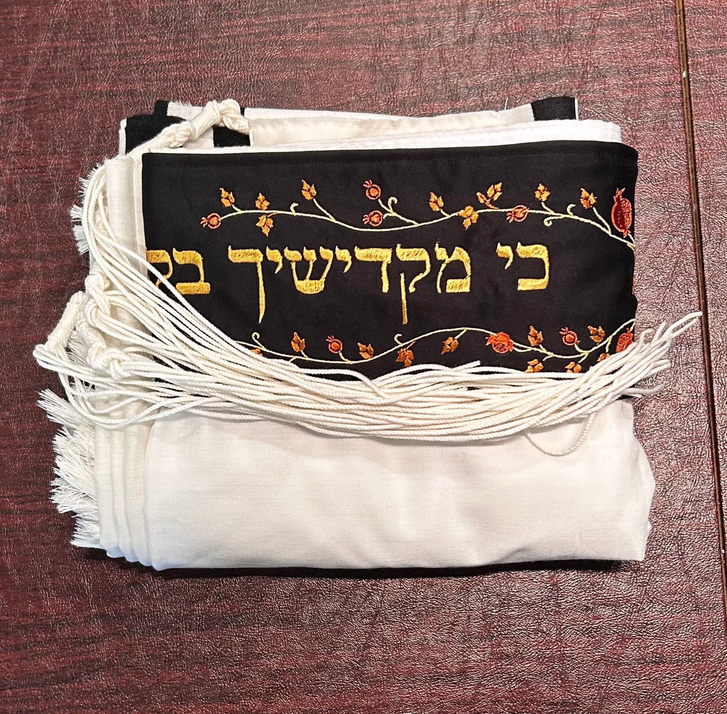 Atara - tallit collar